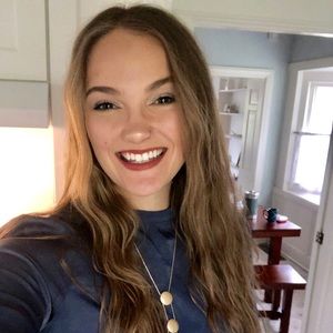 Meet your Posher, Lauren